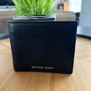 Michael Kors billfold Wallet